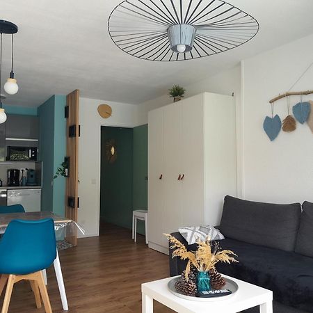 Joli 2 Pieces Sur Le Port Avec Piscine, Terrasse, Parking Appartement Capbreton Buitenkant foto