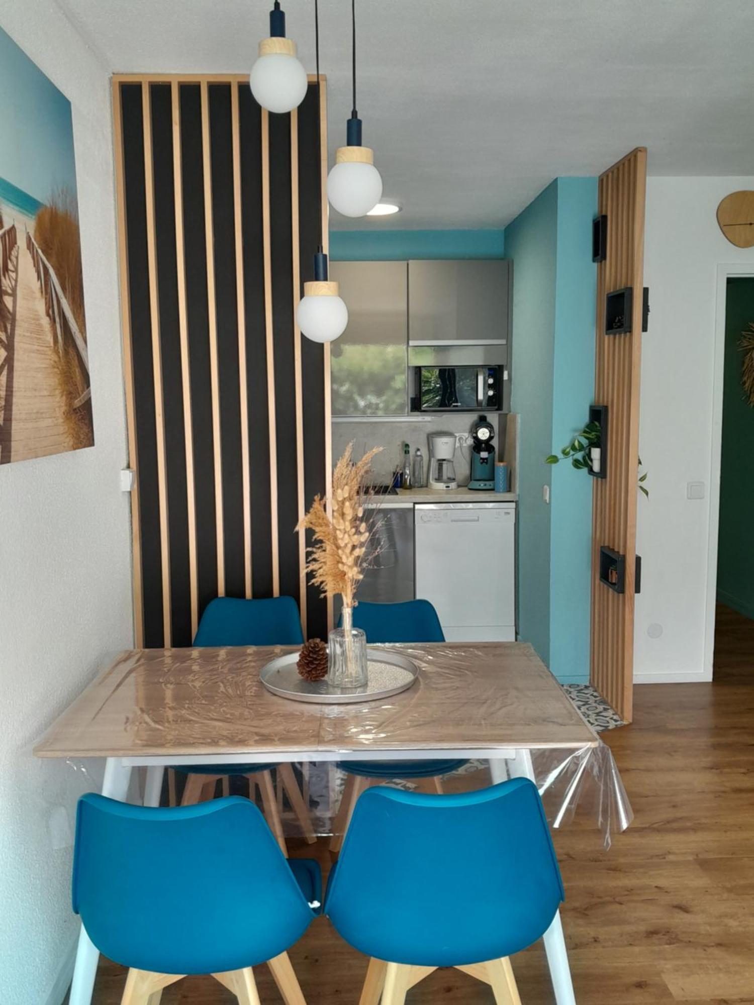 Joli 2 Pieces Sur Le Port Avec Piscine, Terrasse, Parking Appartement Capbreton Buitenkant foto