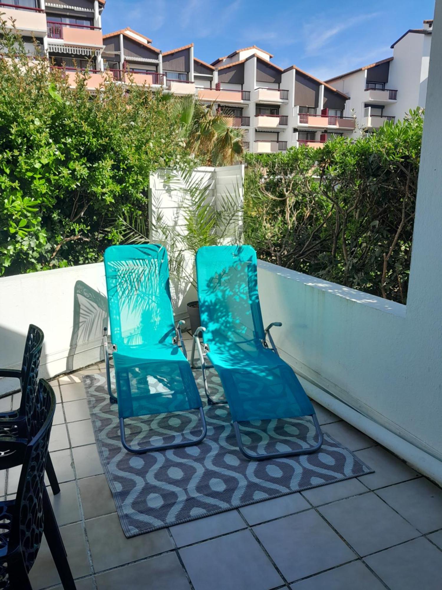 Joli 2 Pieces Sur Le Port Avec Piscine, Terrasse, Parking Appartement Capbreton Buitenkant foto